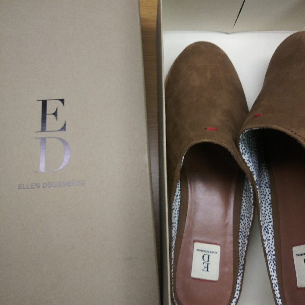 Ellen Degeneres Sandals - Picture 5 of 7